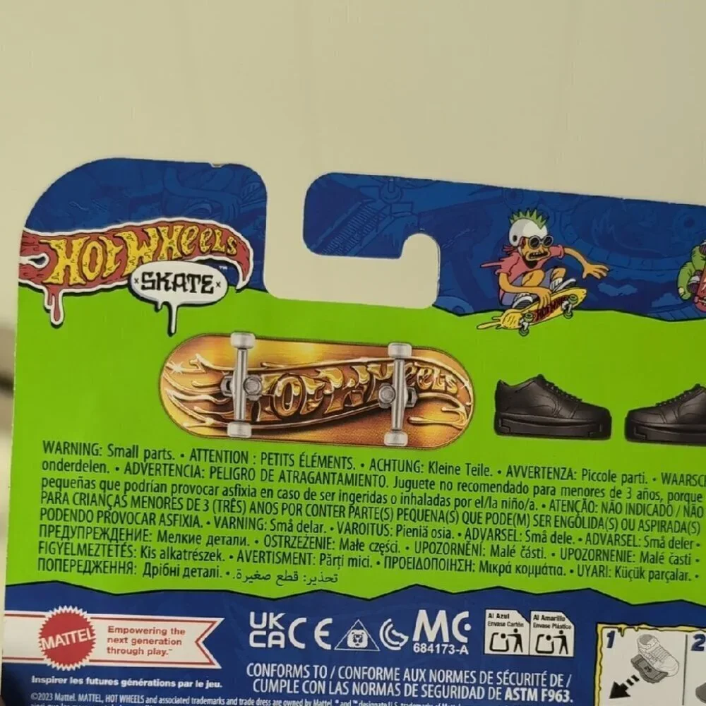 Mattel Gold Skateboard Hot Wheels